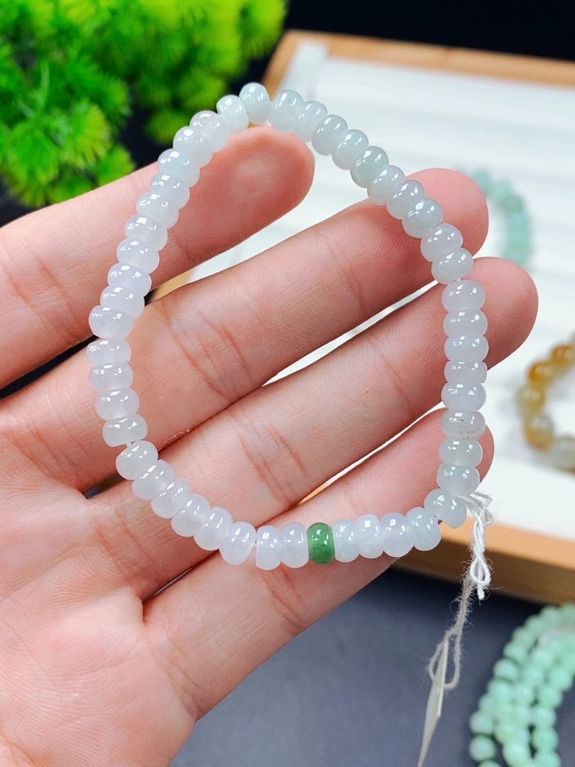 缅甸天然A货翡翠手串