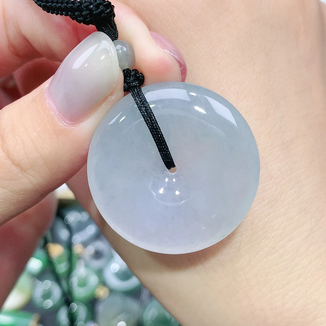翡翠颈饰未镶嵌平安