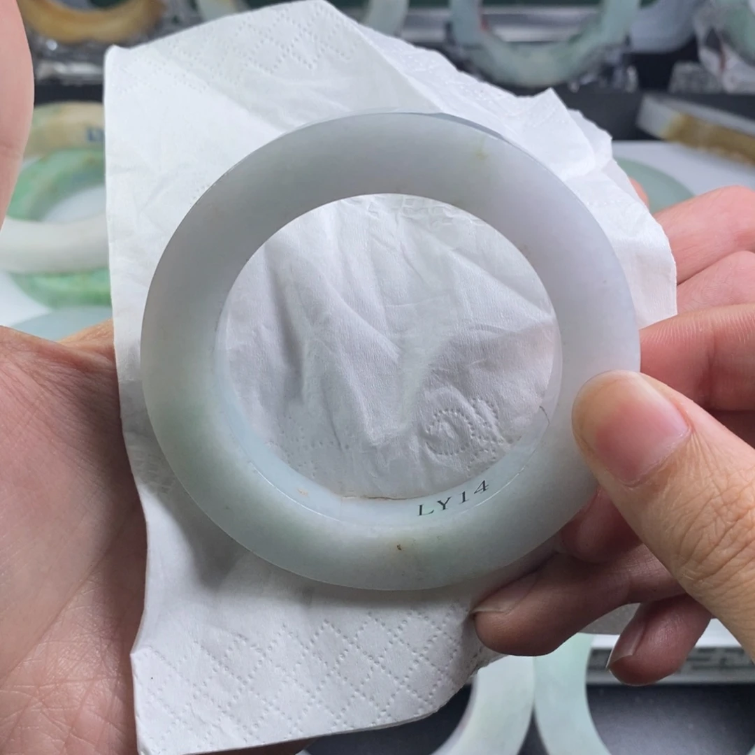 定制翡翠翡翠手镯未镶嵌