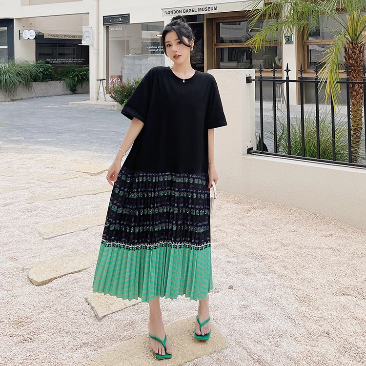 2025夏新款/长款大码拼接压褶裙摆假两件短袖连衣裙