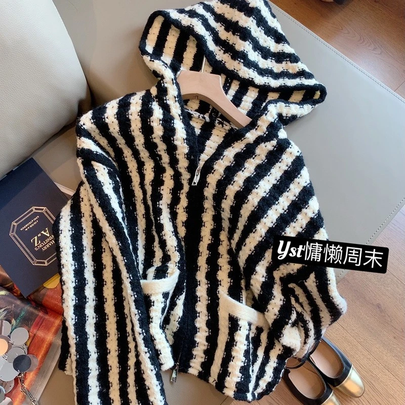 黑白条纹双拉链连帽针织开衫秋季女2023时尚宽松休闲气质毛衣外套