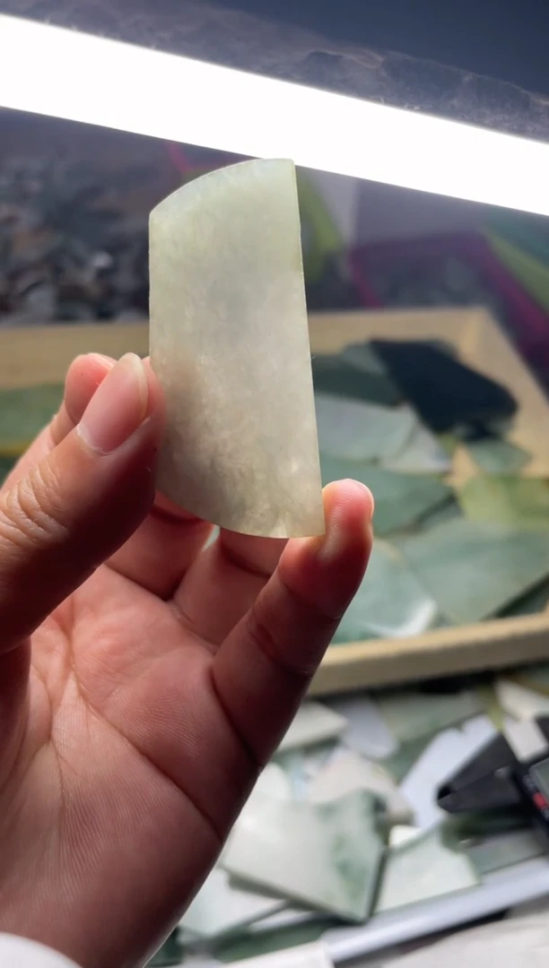 【闪购商品】翡翠颈饰未镶嵌174