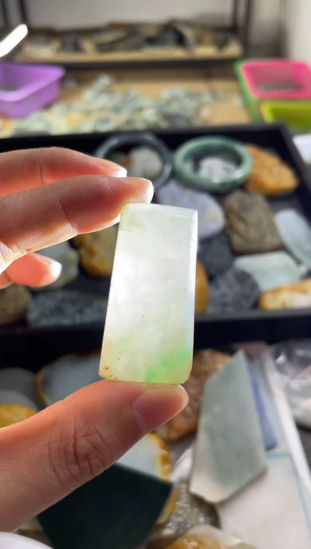 【闪购商品】翡翠颈饰未镶嵌1168
