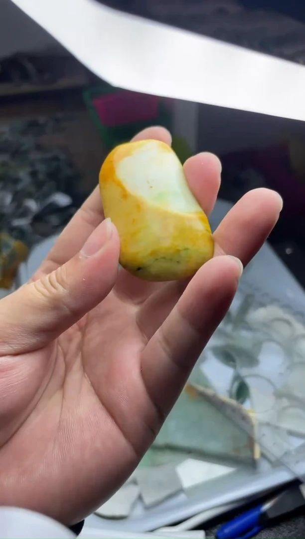 【闪购商品】翡翠颈饰未镶嵌352
