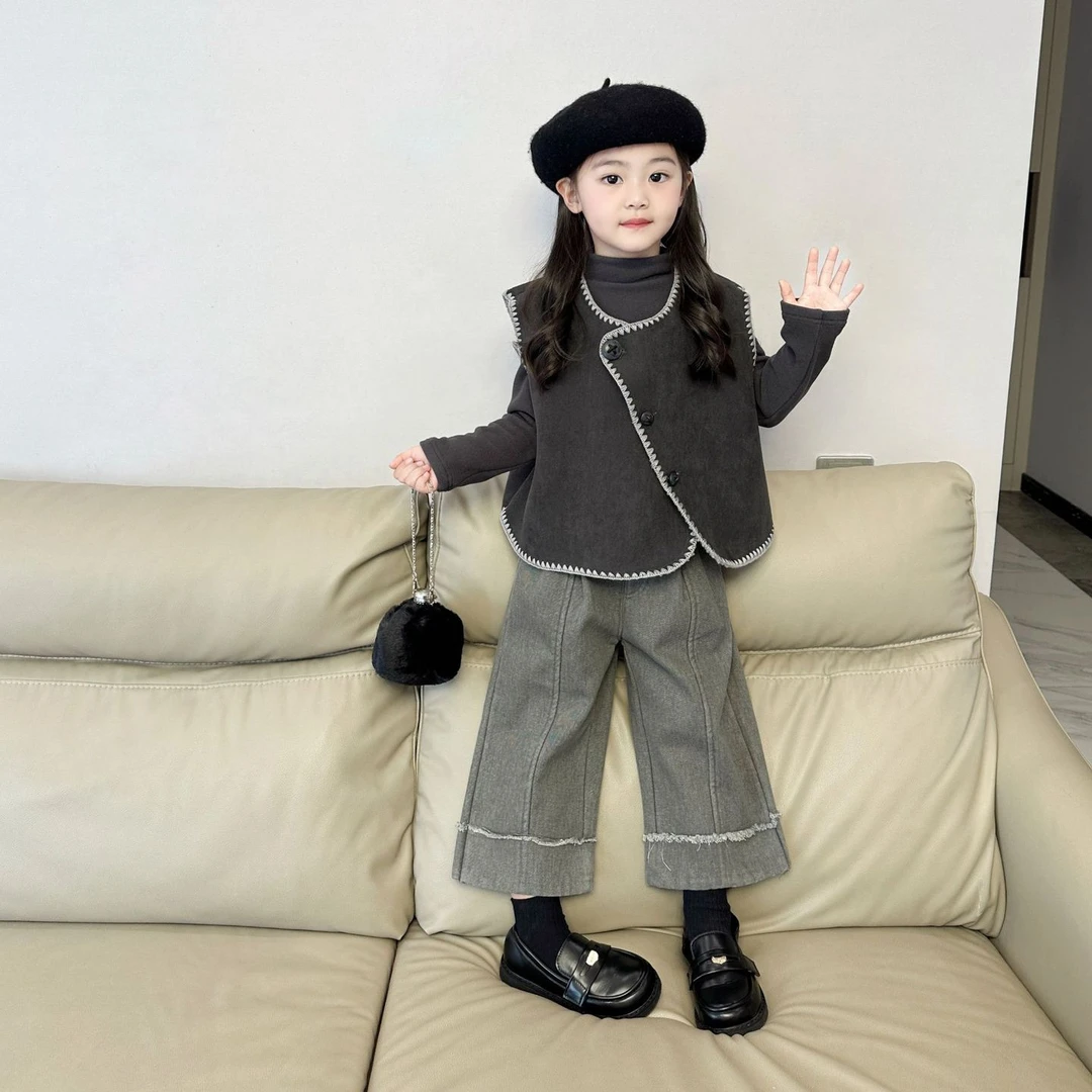 女童洋气套装2024冬季新款中小童韩版时髦马甲纯色内搭长裤三件套