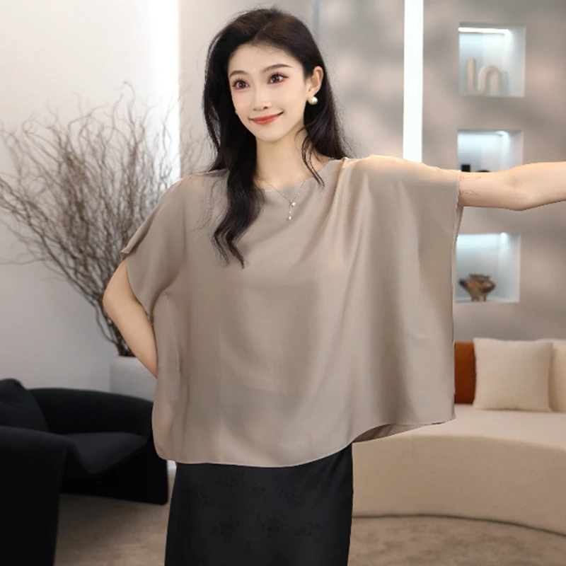 气质纯色衬衫女蝙蝠衫短袖2025夏季新款时尚夏季女款压花短袖T恤