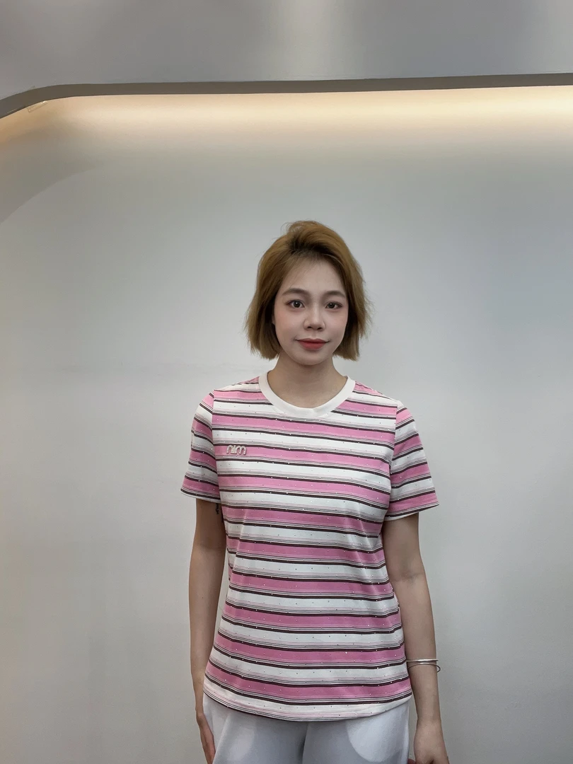 夏季休闲圆领女短袖小衫大码宽松气质时尚百搭女款半袖