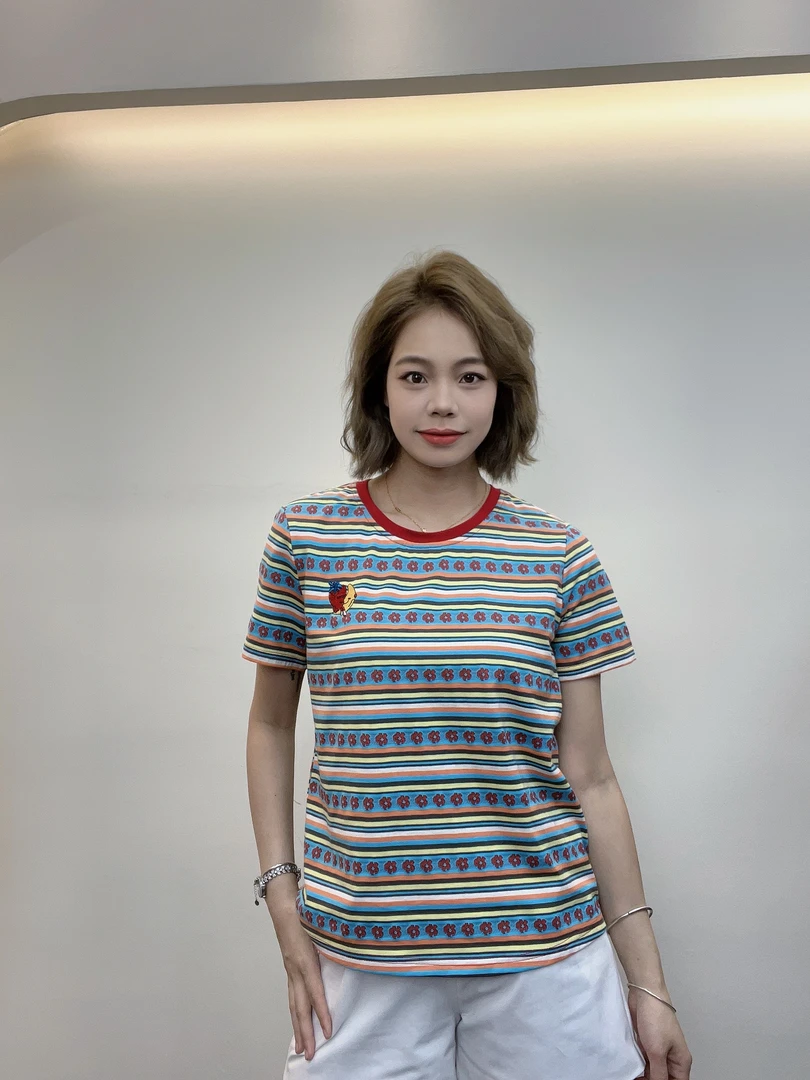 夏季休闲圆领女短袖小衫大码宽松气质时尚百搭半袖条纹女士