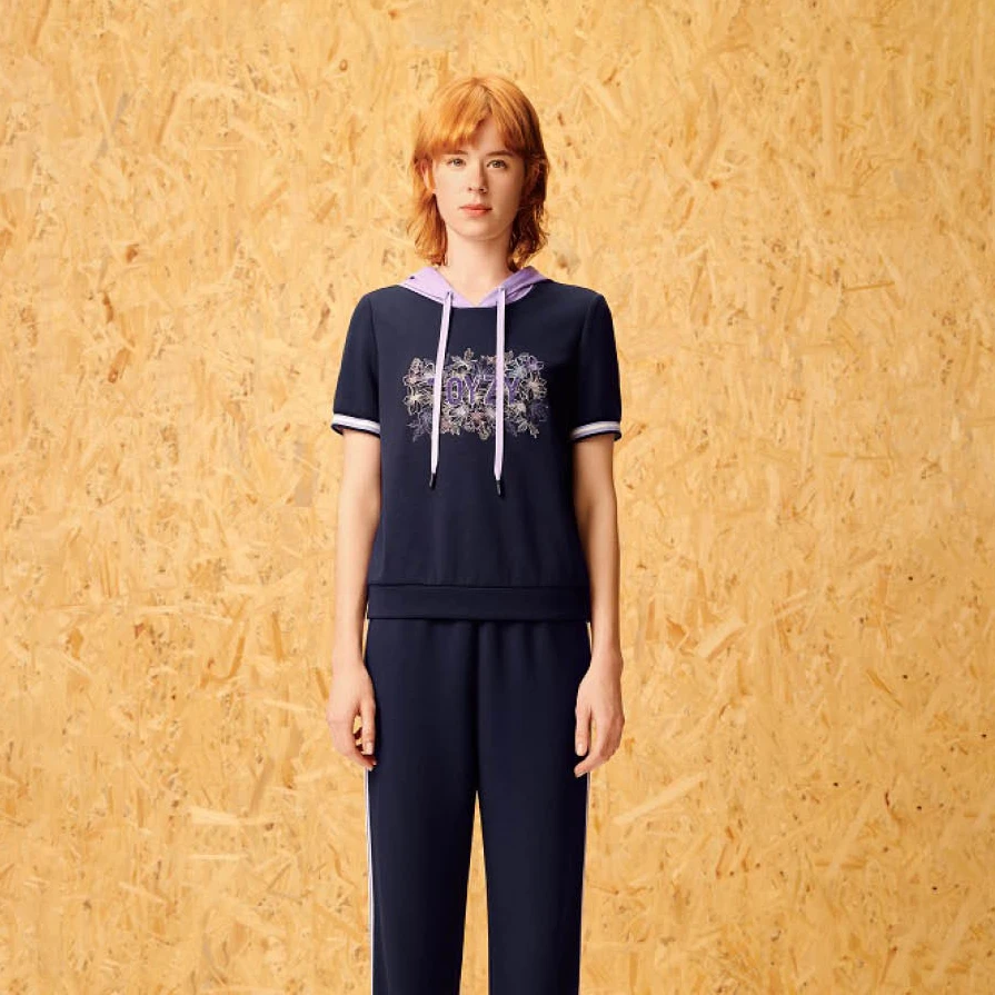 ToyzY24年夏季经典款运动上衣ZC64260030