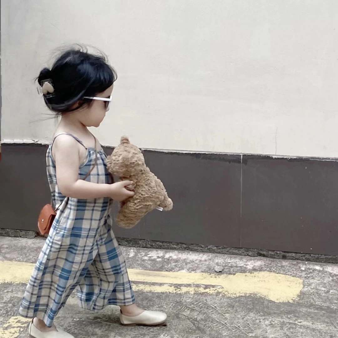 小言-2024夏季新款韩版女童格子七分阔腿裤儿童吊带连体衣无袖