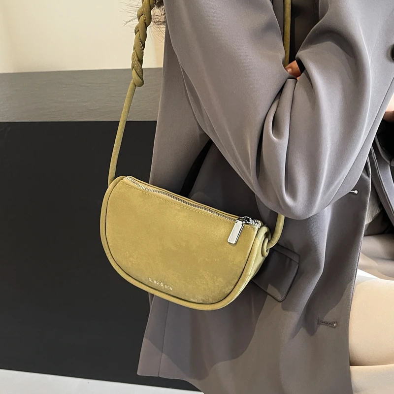 真皮质感包包女新款国风新中式半圆水墨绸缎饺子包百搭单肩斜挎包