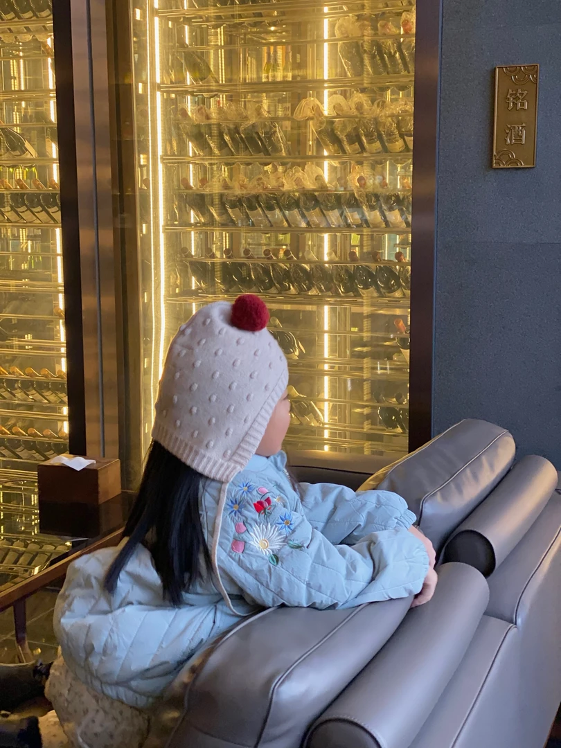 2023秋冬新款加绒花朵刺绣棒球服外套儿童