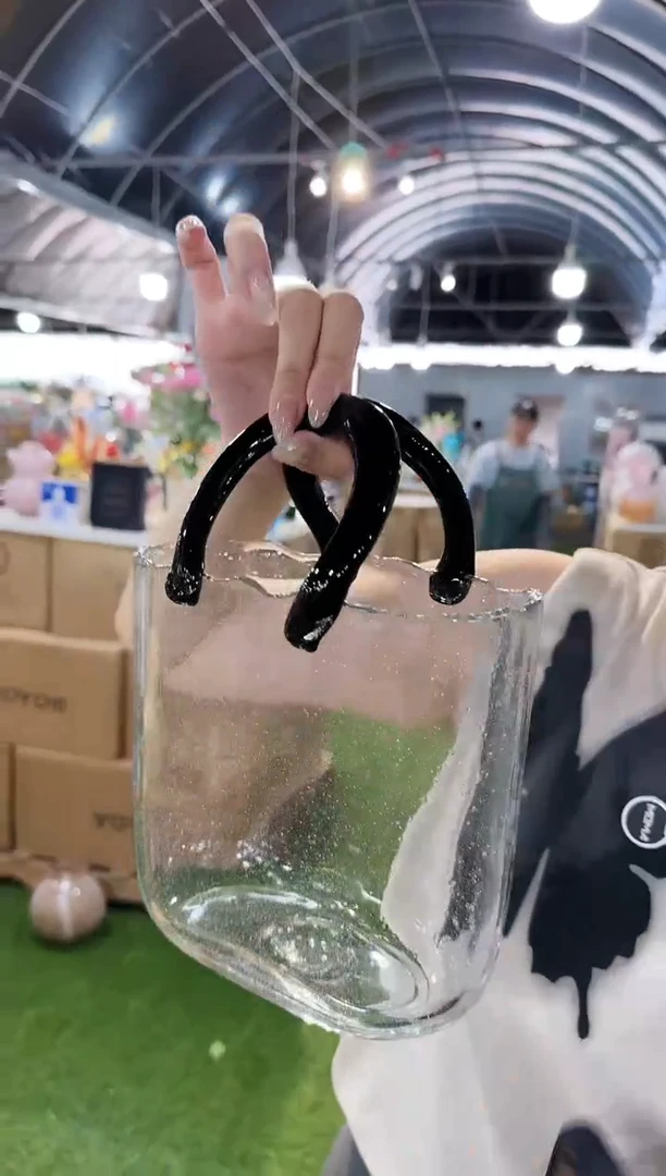 【闪购商品】鸿花瓶W-18晚