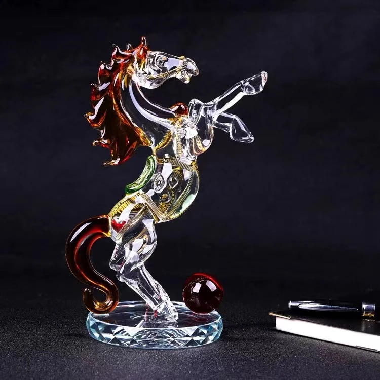 现代人造水晶大马客厅酒柜家居装饰品高档新婚礼物乔迁新居花瓶