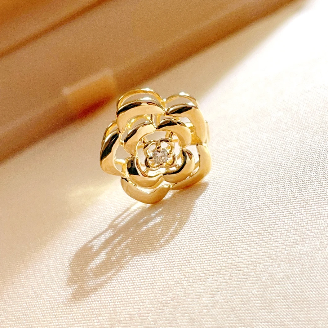 18K金钻石山茶花万能扣 13mm挂坠 可搭配耳钉项链手绳 不含链