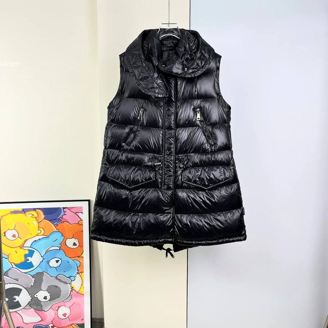 95新 MONCLER 羽绒马甲/2码/Xsp29986