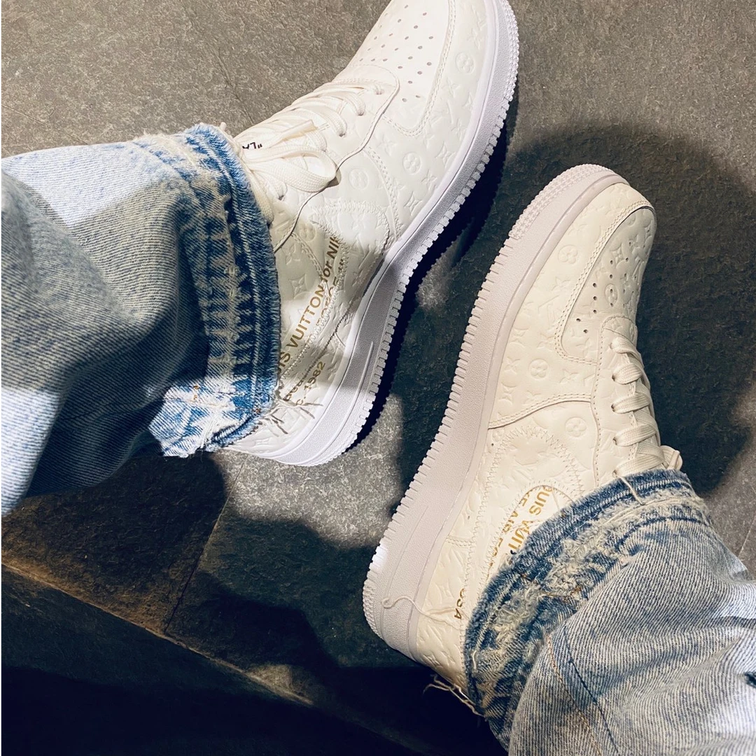 99新 LV 鞋/43码/ABC111111