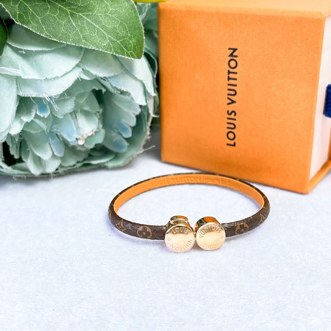 全新未使用 LV 手环 /17 码/成色/Xsp26161