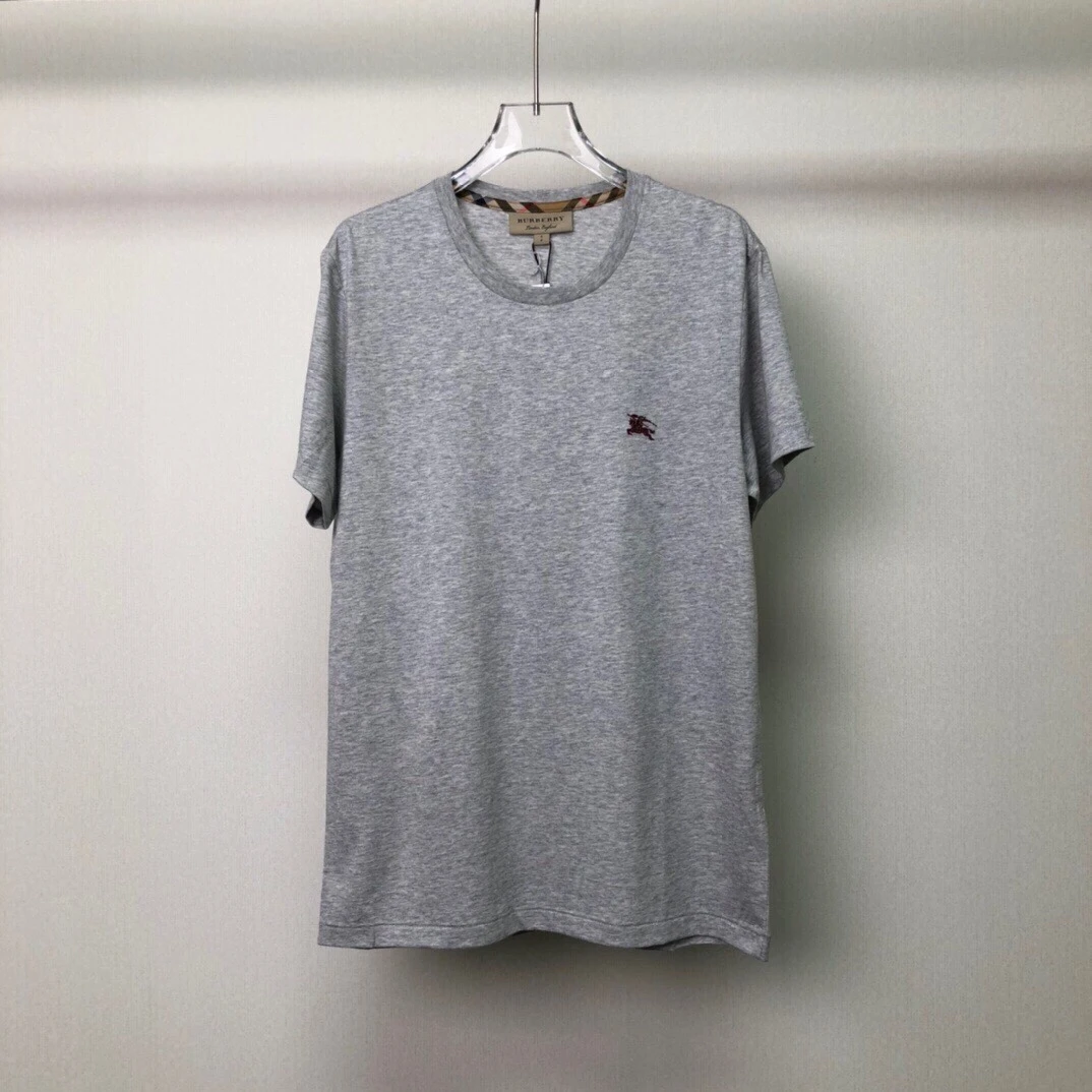 全新未使用 BURBERRY/博柏利 战马标短袖/S 码/成色/Xsp2359