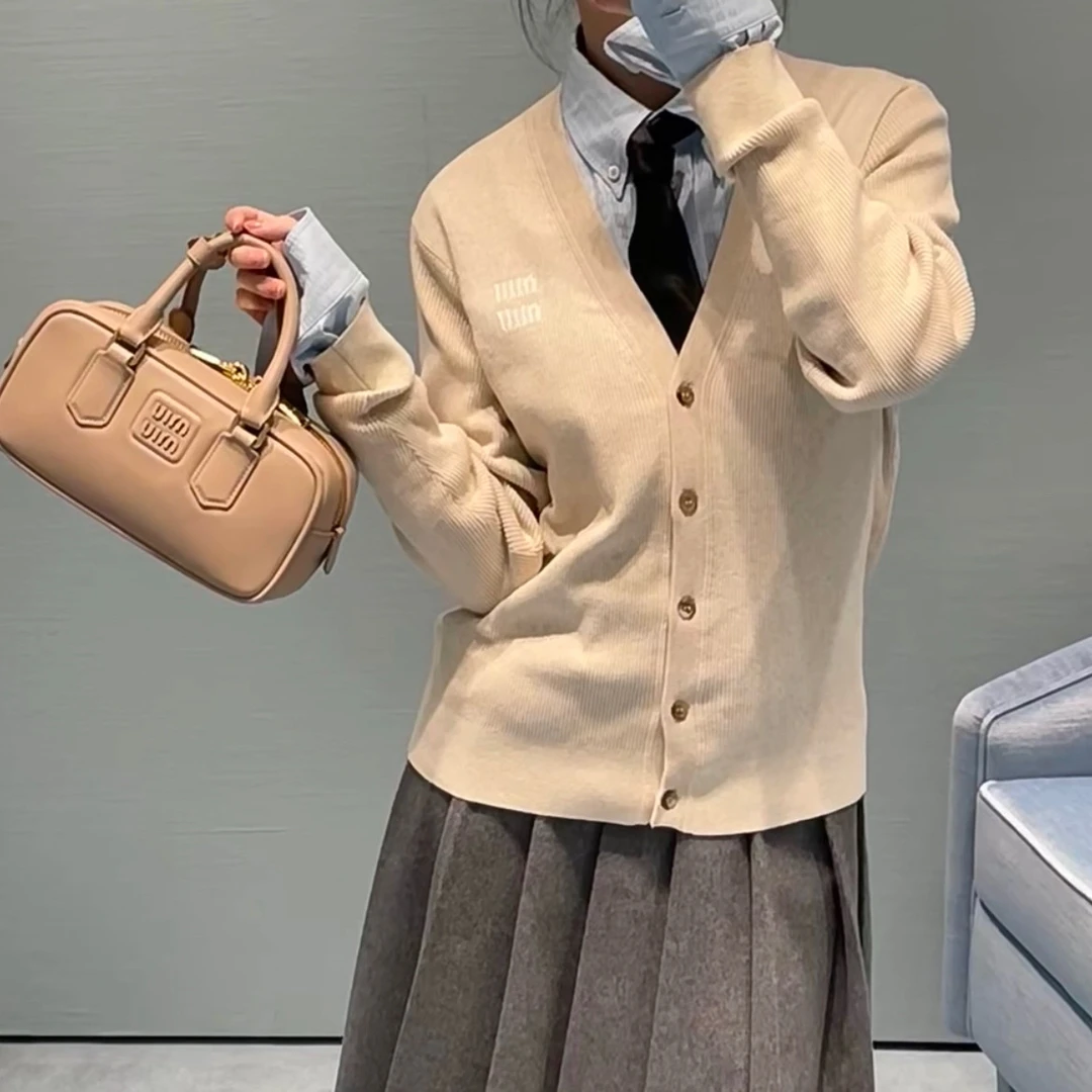 99新 MIU MIU/缪缪 针织开衫/40码/成色99/Xspa2539