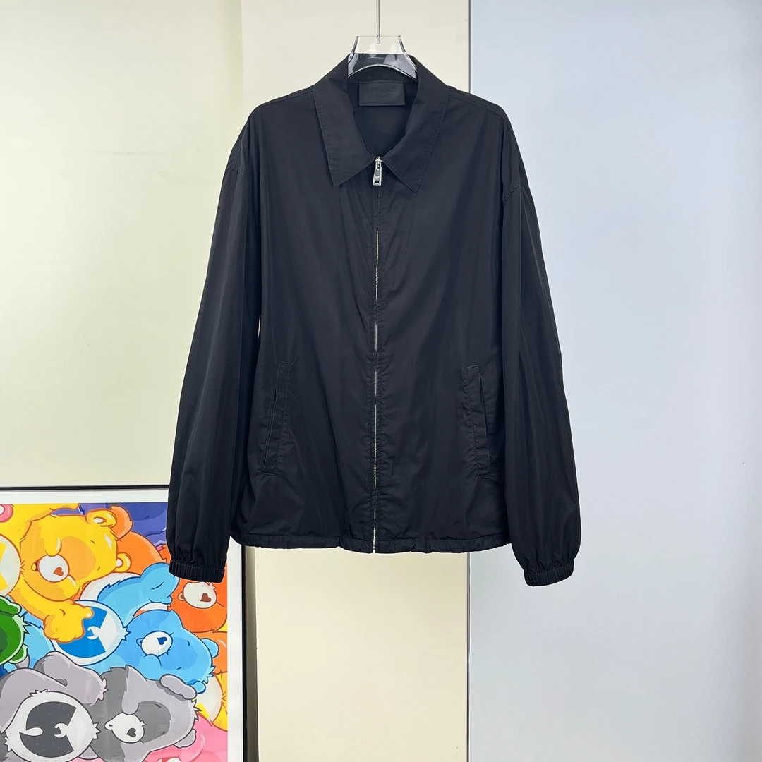 95新 Prada/普拉达 拉链外套 /M码/成色95/Xsp26239