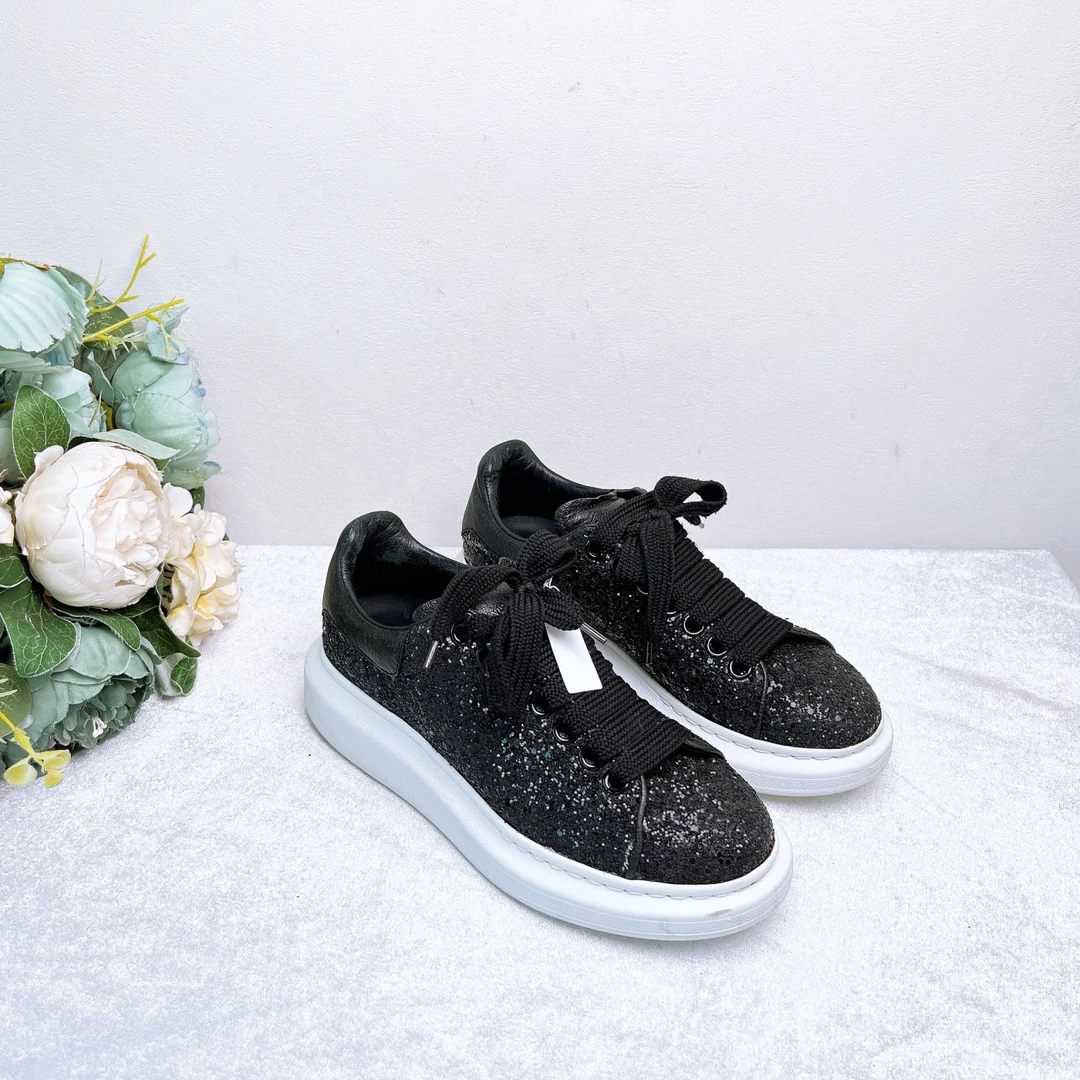 95新  麦昆板鞋/37码/成色/Xspn4222