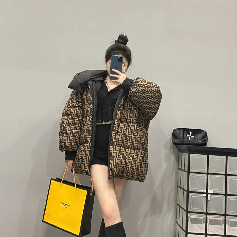 99新 FENDI/芬迪 双面穿羽绒服 /M码/成色99/XspA2621