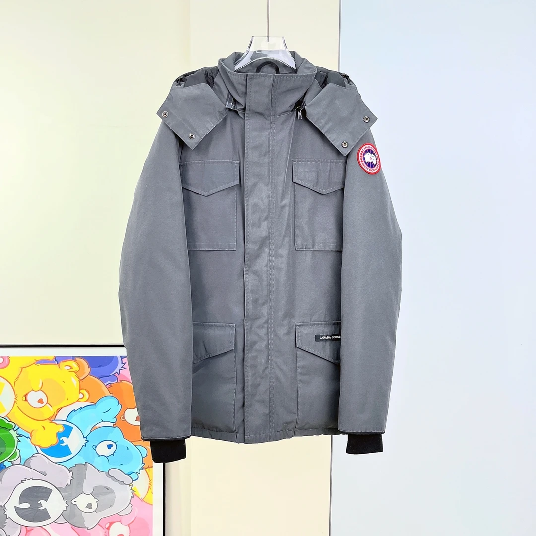 95新   CanadaGoose羽绒服/Xs码/成色95/Xsp22845