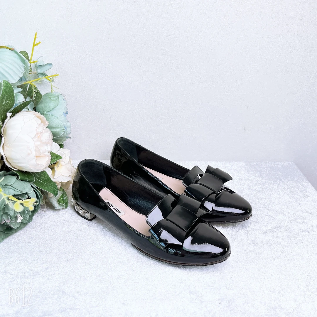 99新 MIU MIU/缪缪 平底鞋/37.5码/成色/Xsp27791