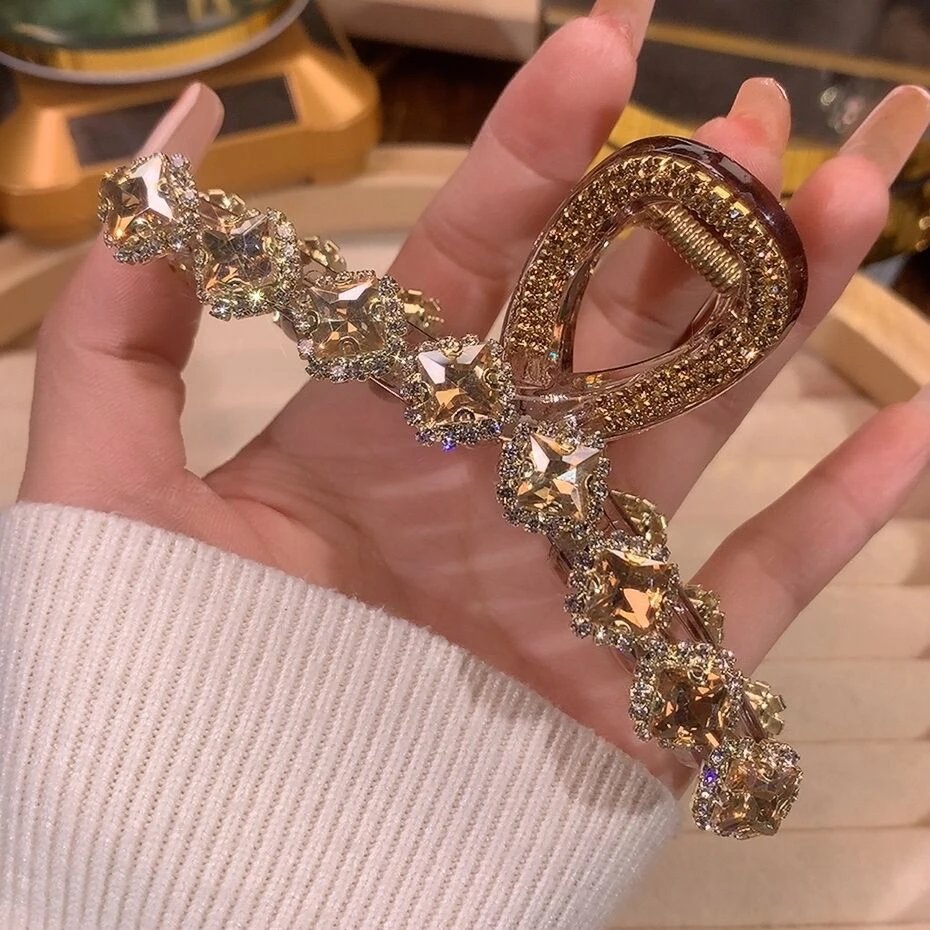 高级感重工抓夹精致鲨鱼夹子头饰简约气质女发卡满钻优雅时尚发饰