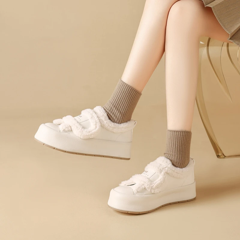 ZHR则则秋冬新款加绒厚底轻便小白鞋德训鞋外穿保暖毛毛雪地靴