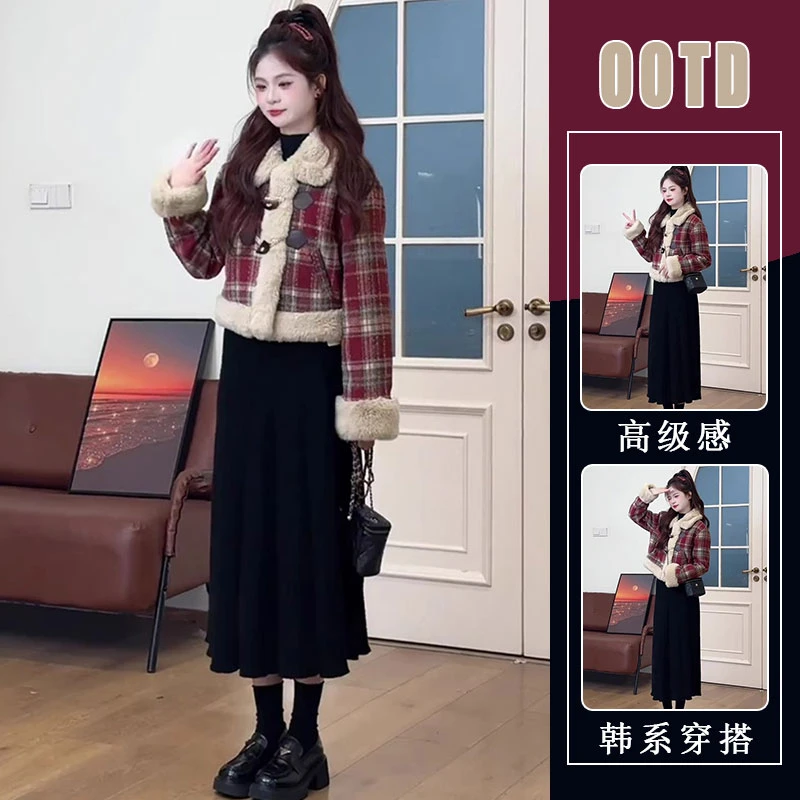 2024年冬季新款加绒加厚小个子羊羔绒短外套小香风半身裙子套装女