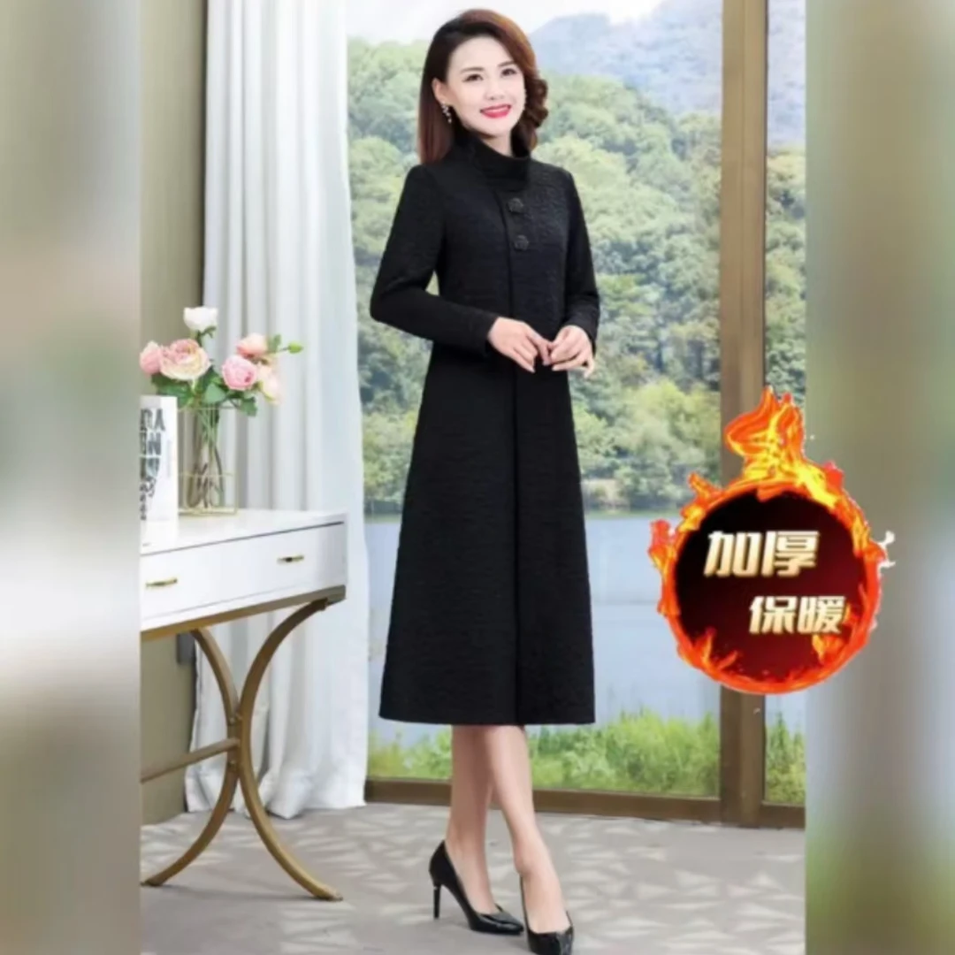 新品半高领二粒扣玫瑰压花加厚柔软气质连衣裙遮肉显瘦