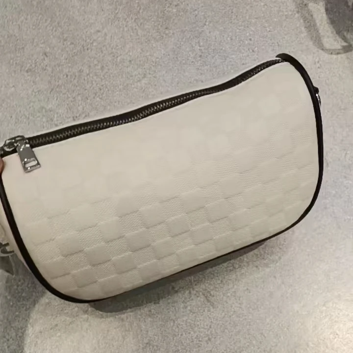 0719-110   女款时尚百搭斜挎包包    JBS  3031-2