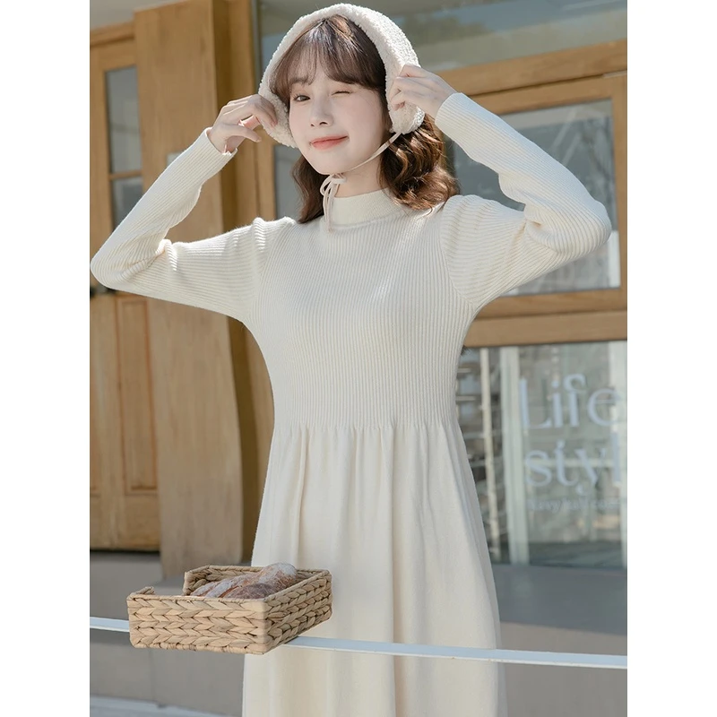 配大衣打底内搭白色连衣裙女秋冬季2023新款春装针织毛衣裙子长裙
