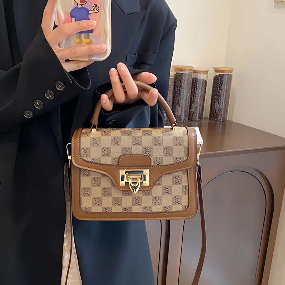 潮流夏季单肩小众时尚轻奢小众2025年单肩斜挎包广州高质量水桶包