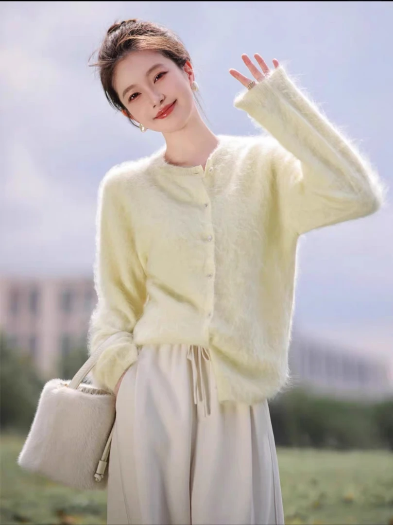 秋冬新款拉绒羊绒开衫圆领珍珠扣温柔气质百搭毛衣女