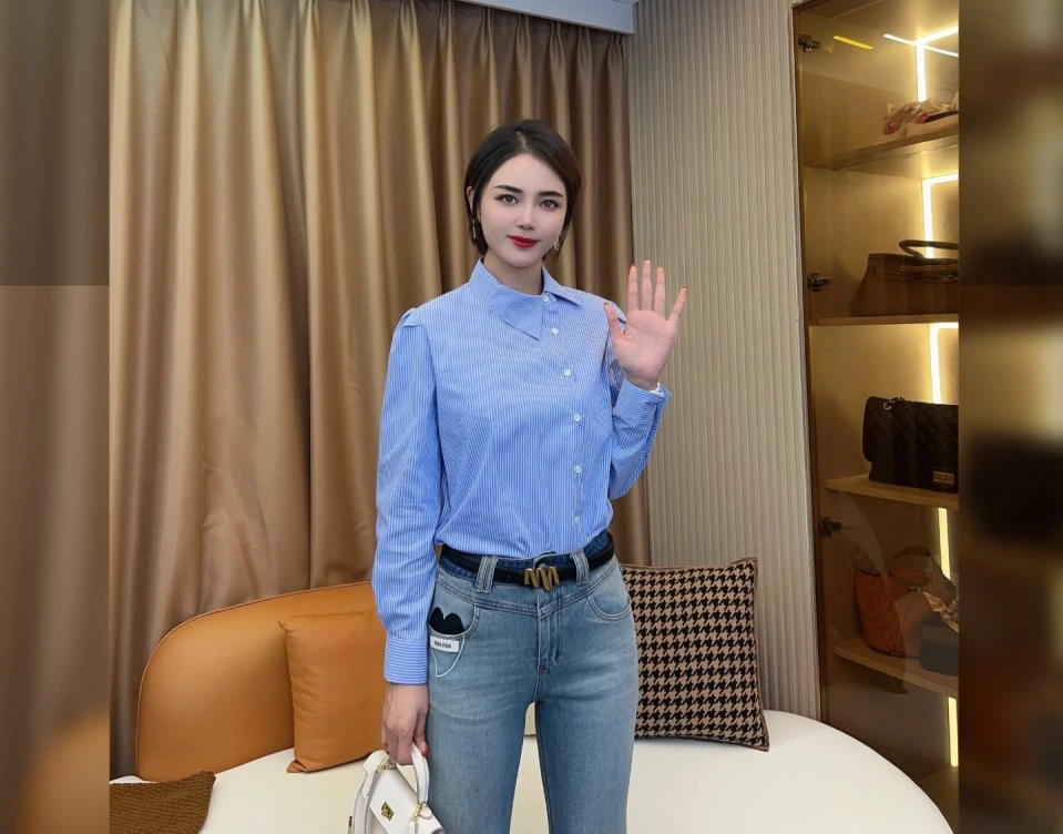 HUANG  VINI【黄景贤】慵懒欧尼 2024条纹衬衫上衣设计感长袖衣女