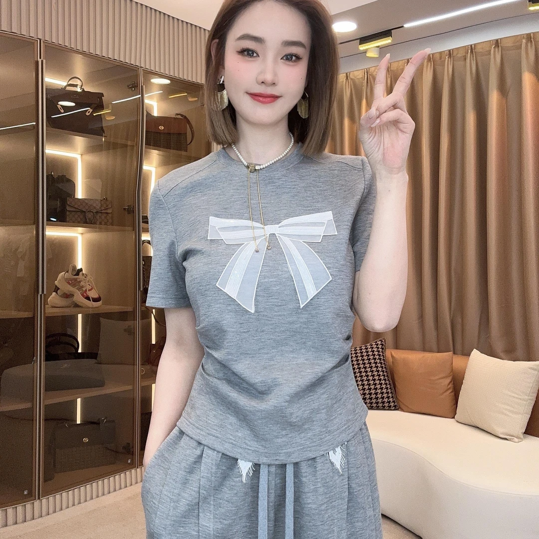 HUANG  VINI【黄景贤】团结 新潮气质时尚打底上衣T恤短袖女