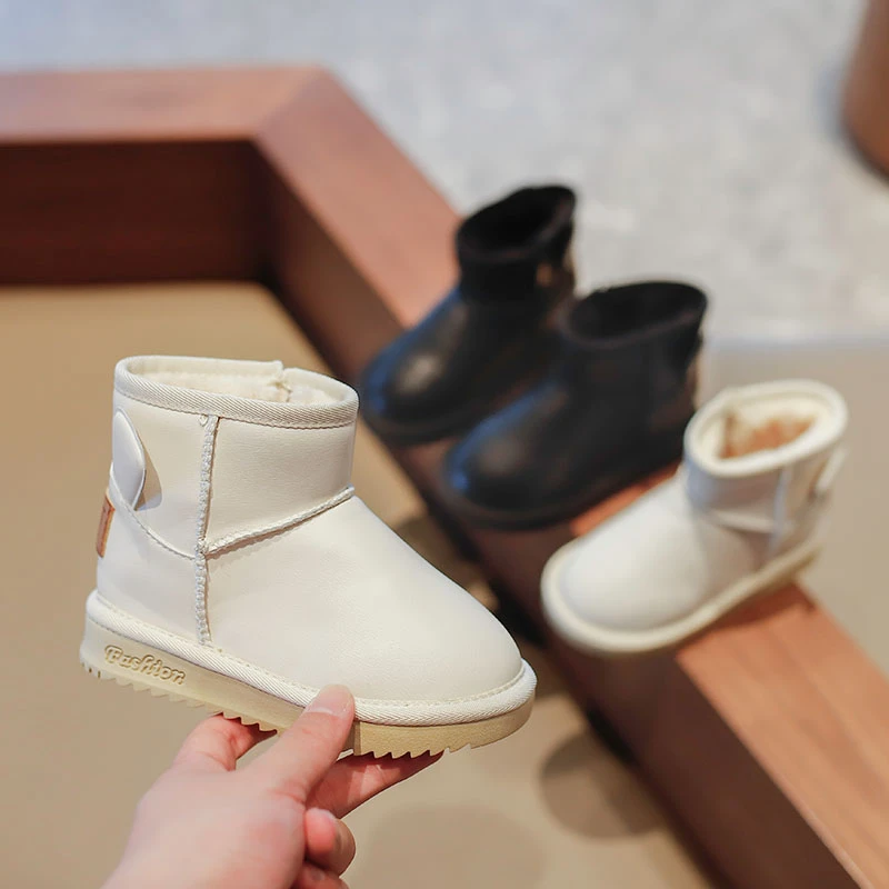 宝宝雪地靴儿童加绒加厚短靴男女童冬季款洋气软底小童学步棉鞋潮