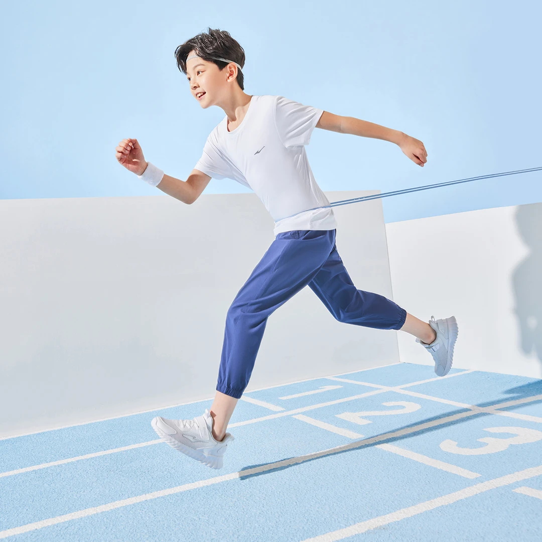 鸿星尔克儿童休闲夏季透气薄款宽松速干舒适时尚T恤65224202005