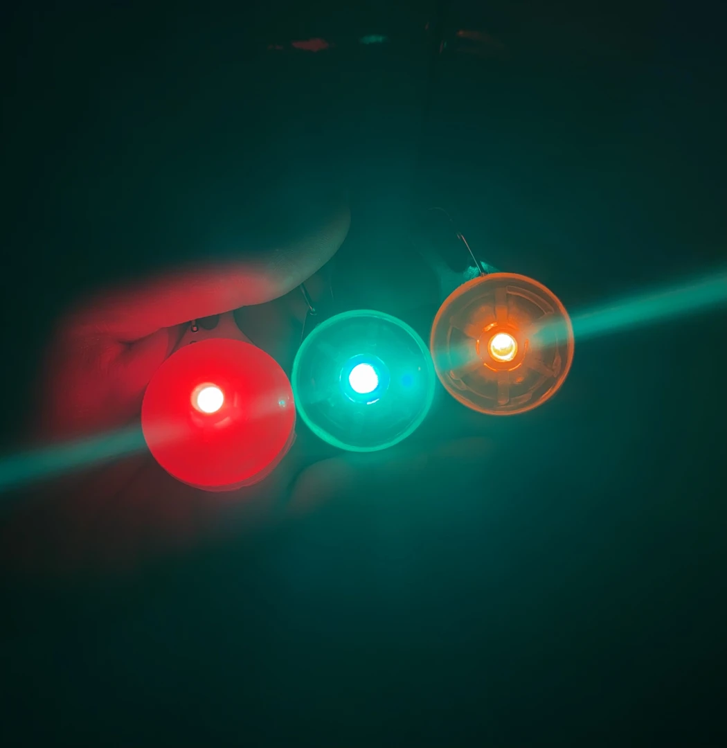 夜间遛狗神器！！发光吊坠（三种模式、可替换电池）