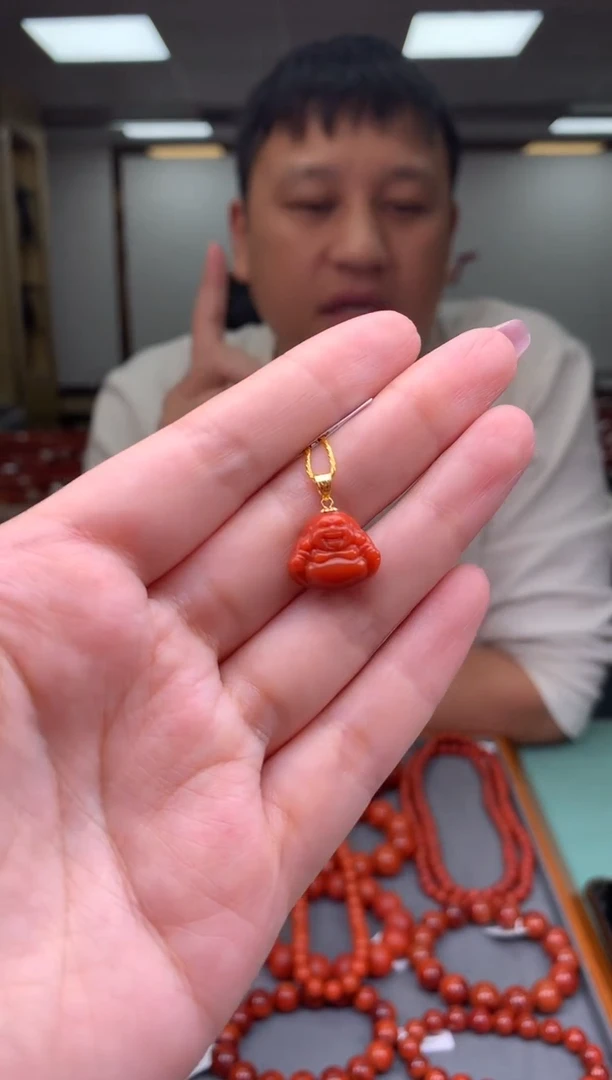 【闪购商品】南红玛瑙吊坠18K金镶嵌保山佛公