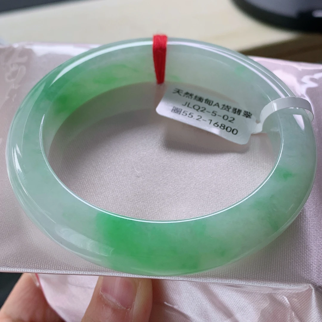 55.2圈口天然缅甸A货翡翠宽边白底飘阳绿手镯时尚经典玉镯子精美