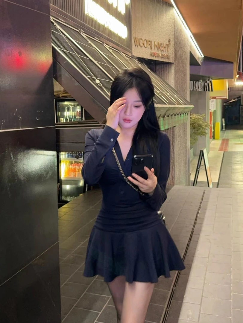 陈江铃小个子自制收腰褶皱短款连衣裙美式运动风polo领减龄伞裙