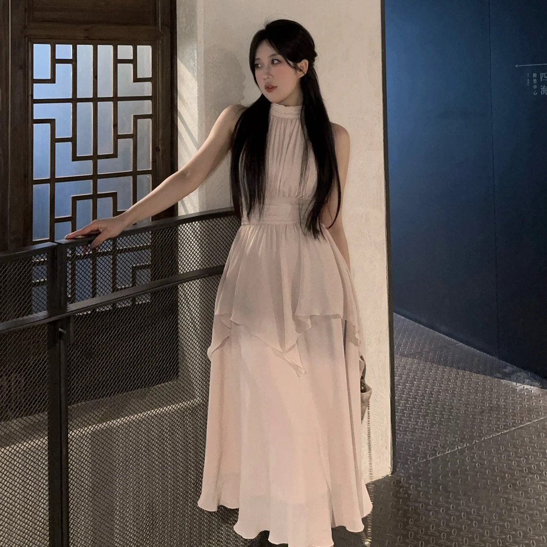 陈江铃小个子自制法式超仙留洋千金穿搭粉色飘带挂脖褶皱连衣长裙