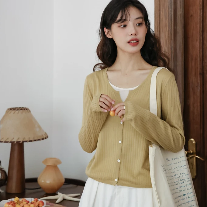 【春暖花开】春装新款女装2025爆款高级感显瘦针织长袖假两件上衣