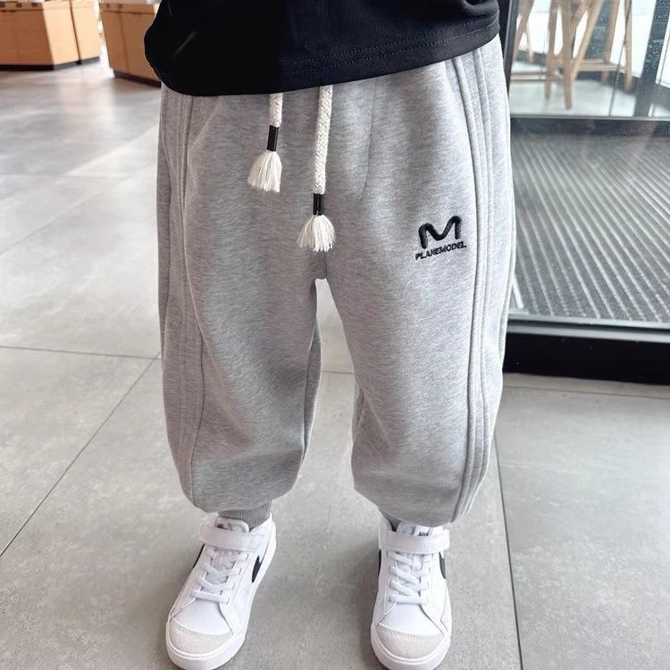 男童字母刺绣收脚运动裤2025新款儿童春秋季舒适秋冬加绒裤子长裤