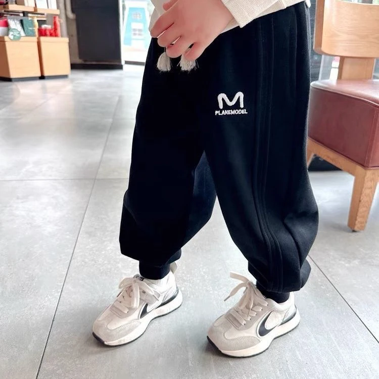 字母刺绣收脚运动裤2024新款儿童春秋季舒适秋冬潮牌加绒裤子长裤