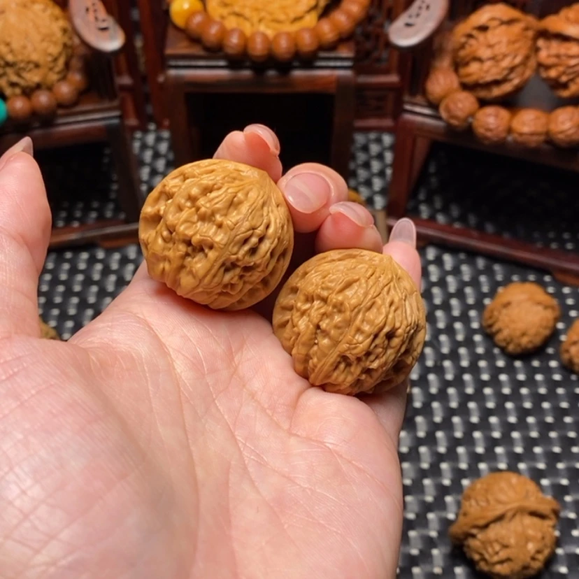 【闪购商品】文玩核桃吊坠努***年